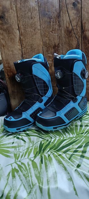 Ботинки для сноуборда DC 40-42 размер .