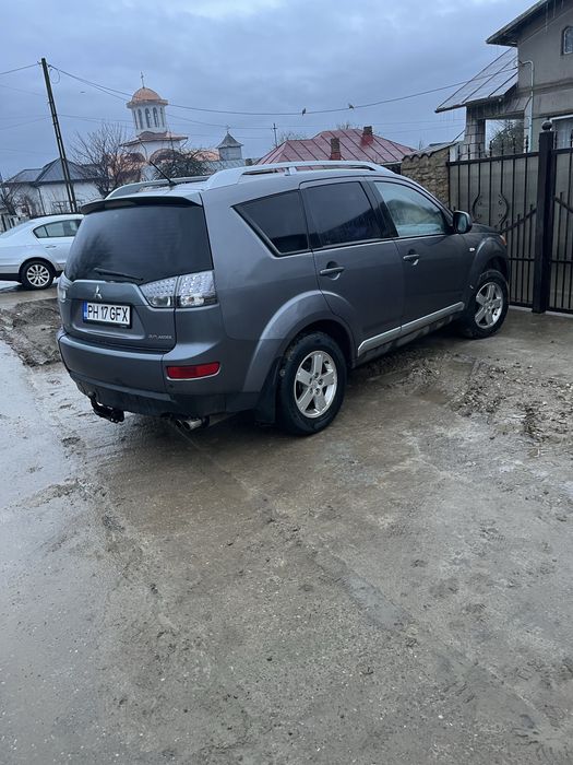 Vand sau schimb Mitsubishi Outlander