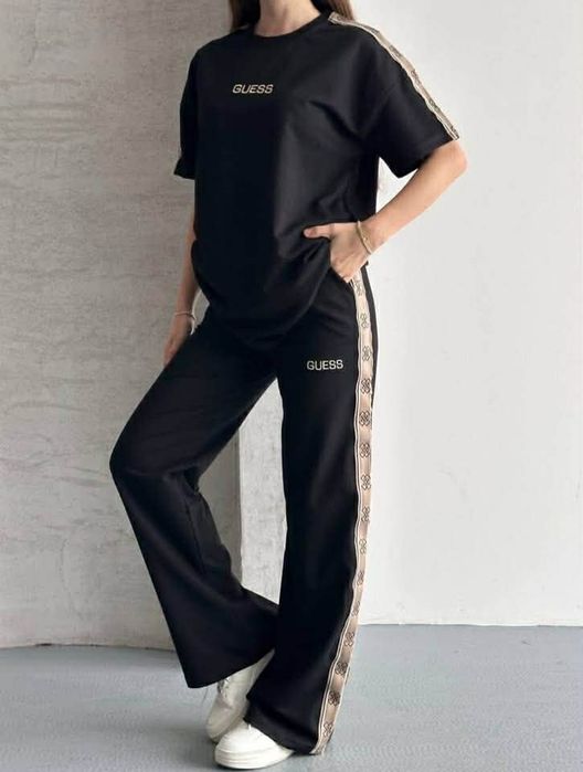 Спортен дамски комплект