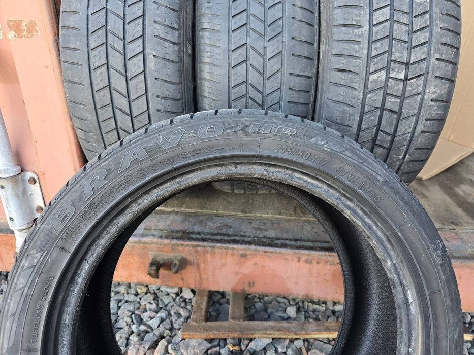 Продам шину 215/55 R17