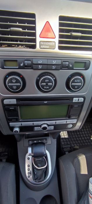 VOLKSWAGEN Touran 2008 — imagine 4