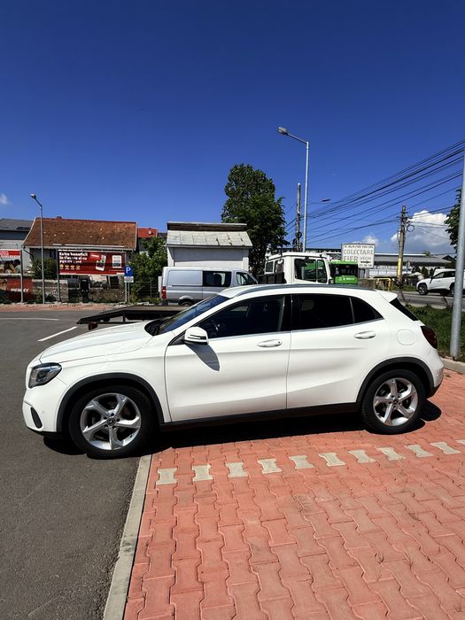 Mercedes Benz GLA 200d 4matic