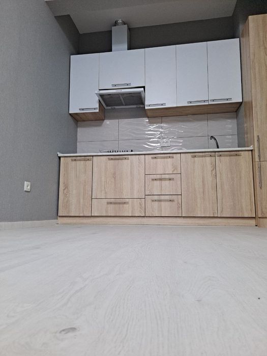 Oshxona, shkaf mebel na zakaz kuzonniy