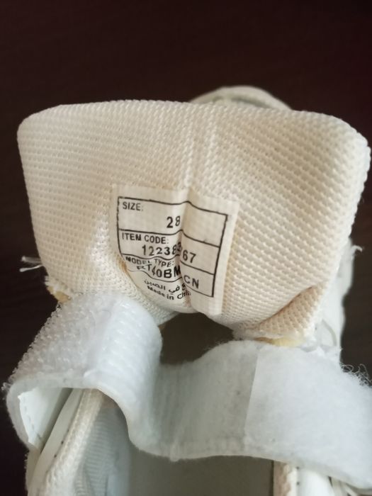 Кроссовки на девочку