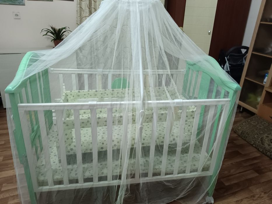 Детская кровать с люлькой