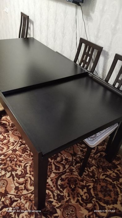Продаю стол с 6 стульями