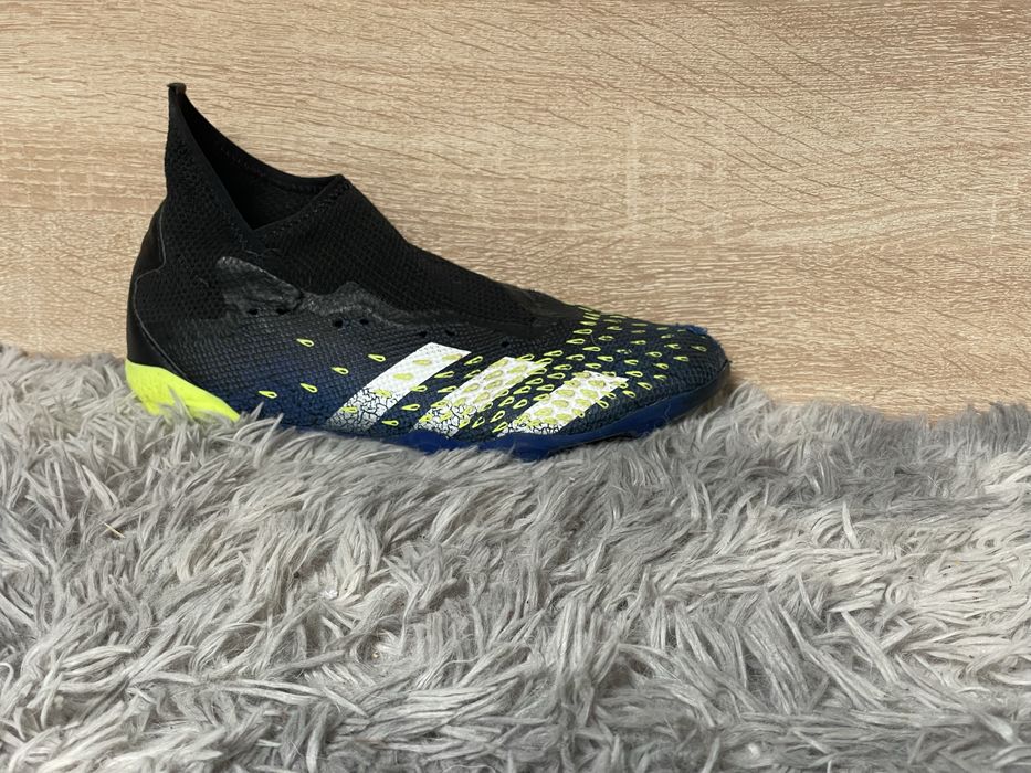 Adidass Predator Freak