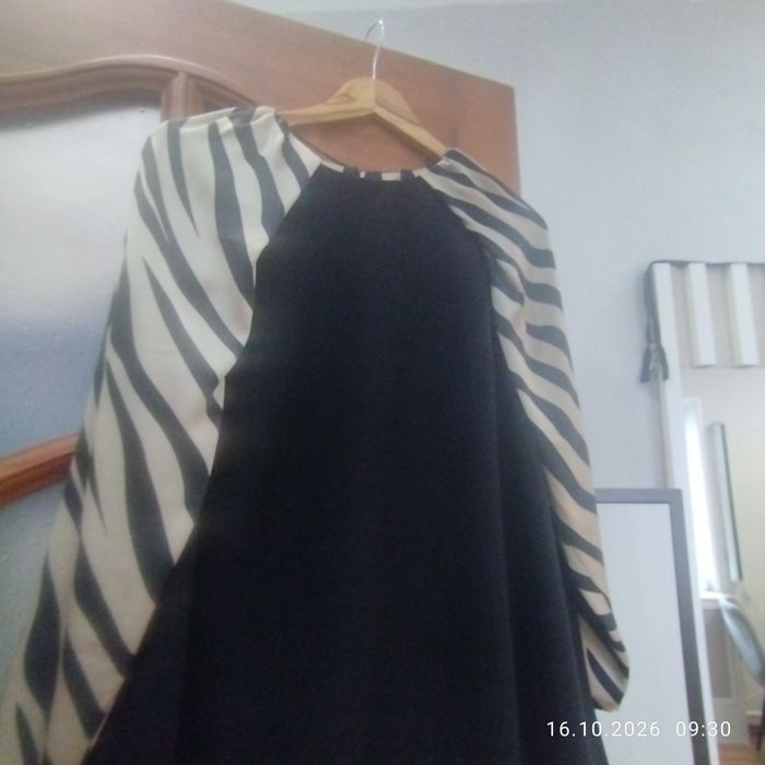 Продам женский брючный костюм
