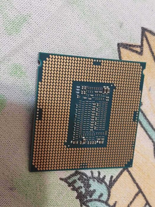 Intel Core i5 8600K, 6-ядрен, LGA 1151 - със забележка !