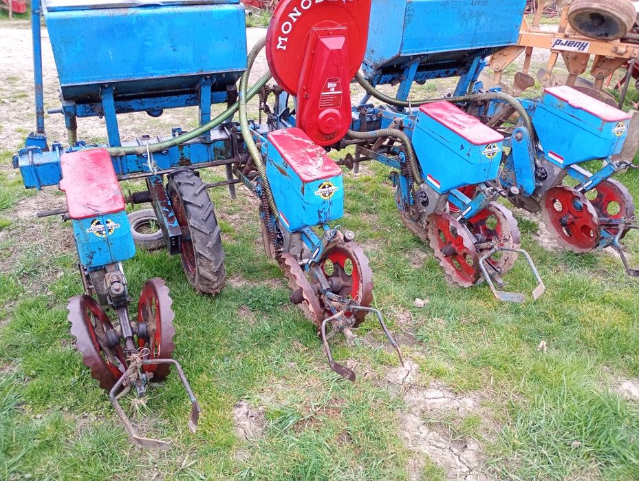 Semănătoare Porumb Monosem PNU fertilizare 4 rând