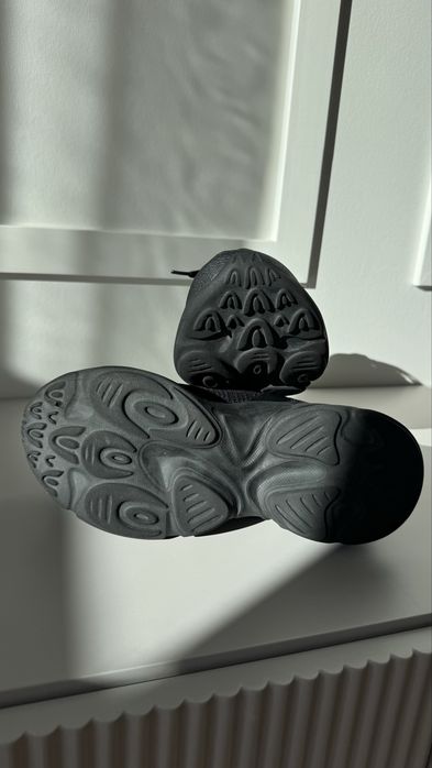 Продам Кроссовки 361