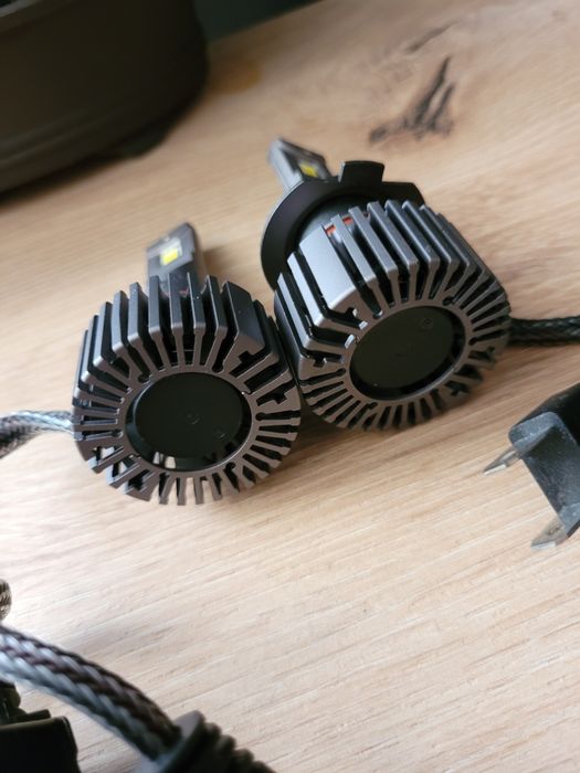 Seturi LED H7 – fază scurtă/lungă – stare foarte bună