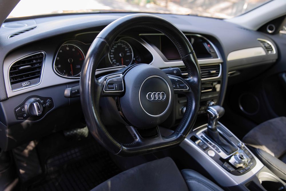 Audi A4 2.0 TFSI S-Tronic Quattro Facelift S-line