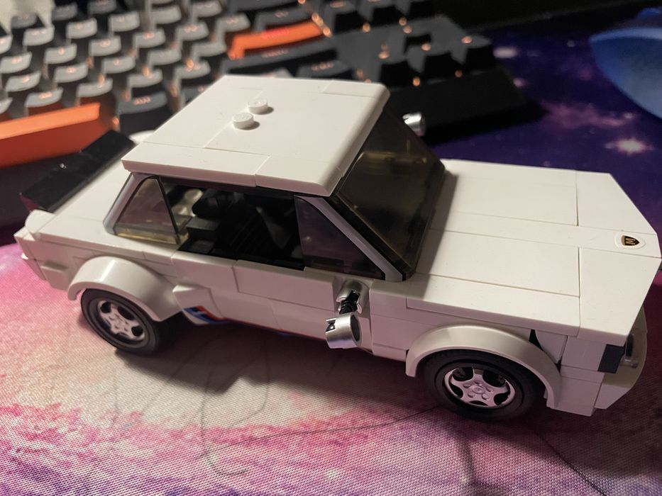 Лего машинки в очень хорошем состоянии