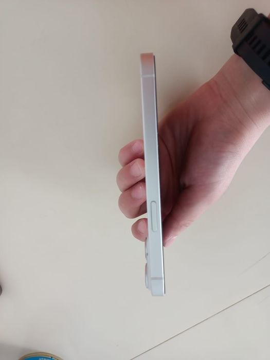 Продам iPhone 14