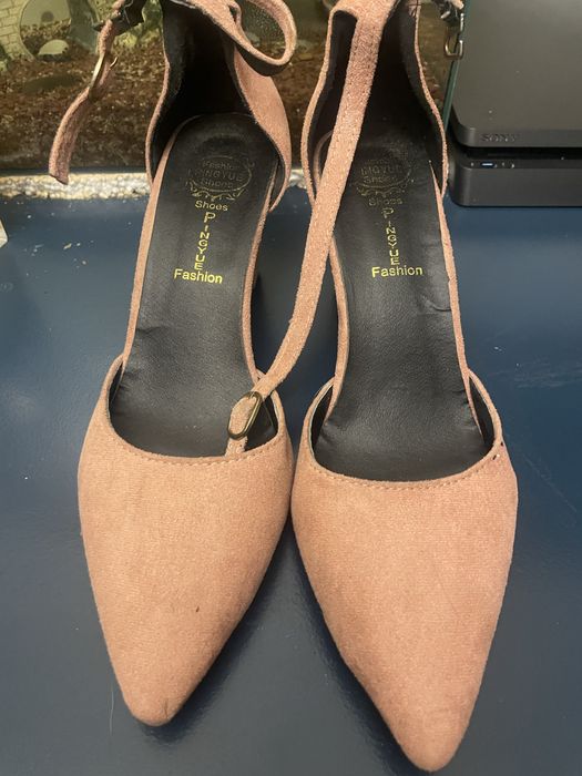 Продам туфли женские