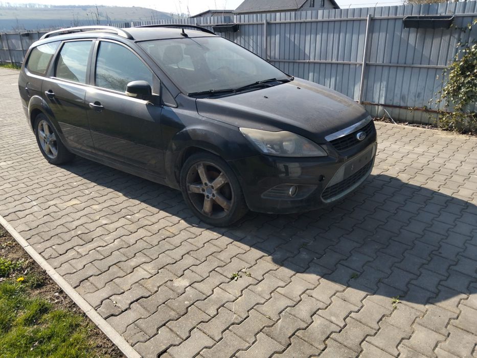 Vand Ford Focus 2009 pentru dezmembrari.
