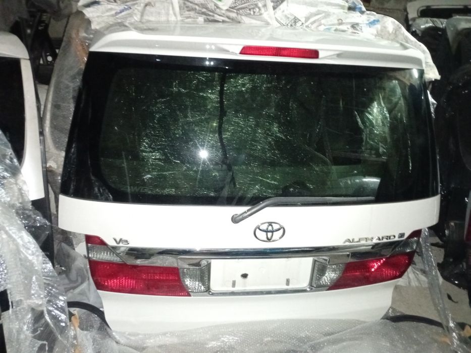 Крышка багажника Toyota Alphard 10 кузов