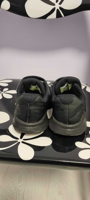 Маратонки Nike 28