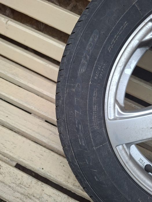 Anvelope 165/65R15