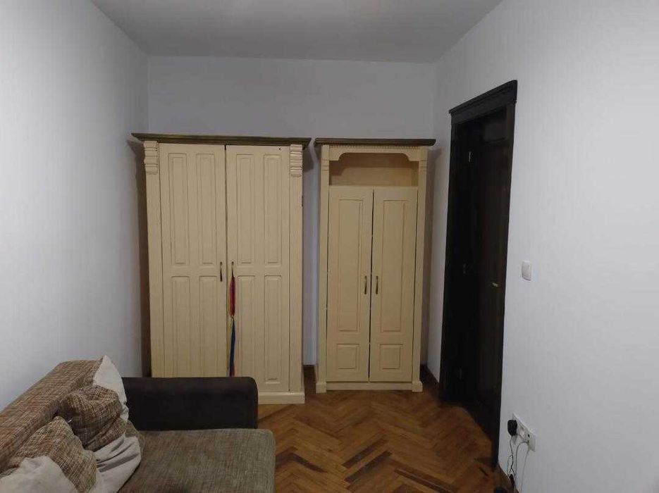 Apartament de închiriat
