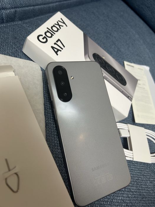 Samsung A17 6/128 silver Новый, ЕАС