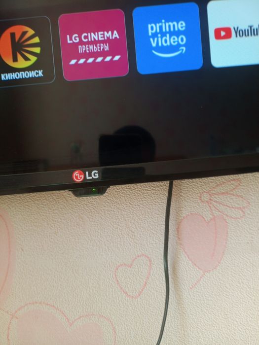 Телевизор LG Smart TV 42" 107 см