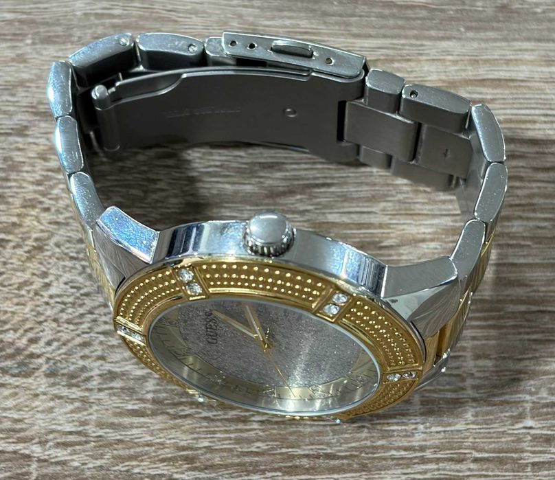 Часовник guess u1347L3