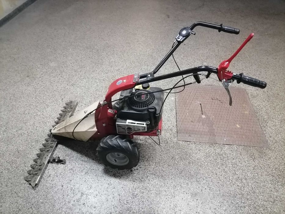 Палцова косачка Eurosystems M 85 Briggs & Stratton