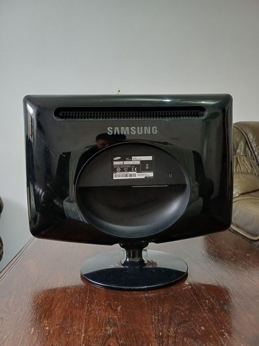 Monitor Samsung SyncMaster 2032BW 20-inch LCD