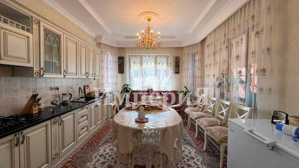 Срочно продатся ДОМ в центре. СУЛТАН Империя.