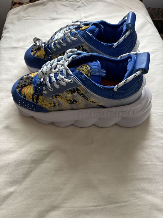 Versace chain reaction