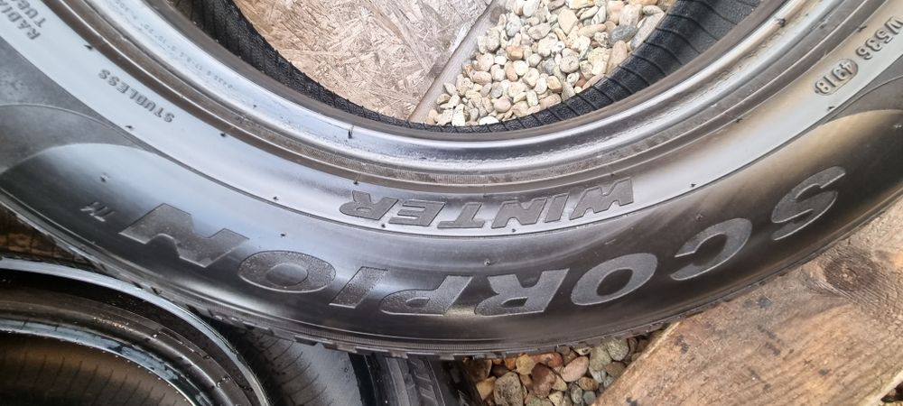 Anvelope Pirelli Scorpion Winter M+S iarnă 215/65 R17 99H