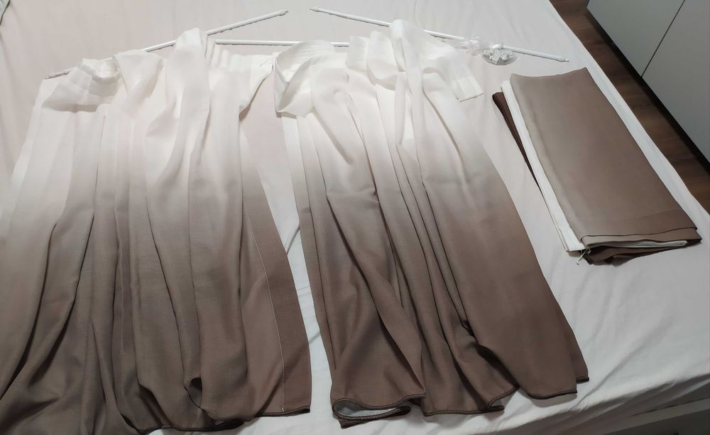 3 броя еднакви завеси / пердета за закачане на дограма или на курниз