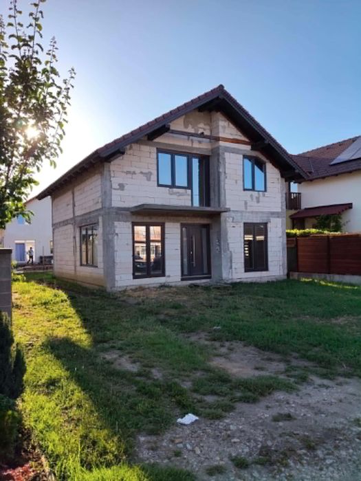 CASA de vanzare!!