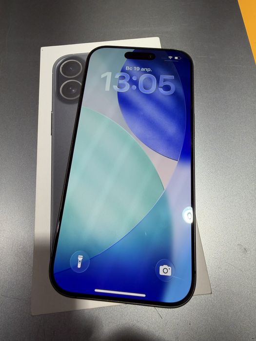 Продаю айфон 17