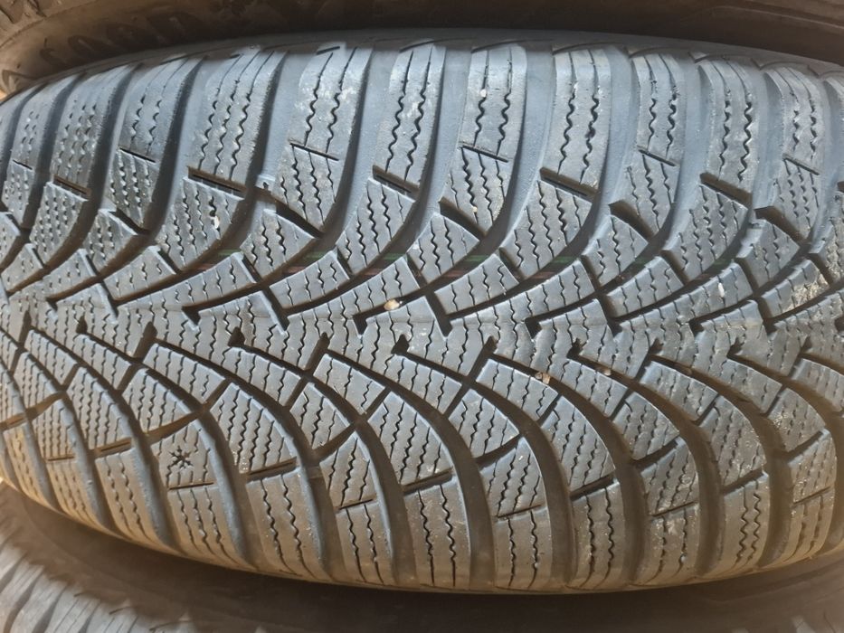 Set 4 anvelope iarna 205 60 16 goodyear dot 3820