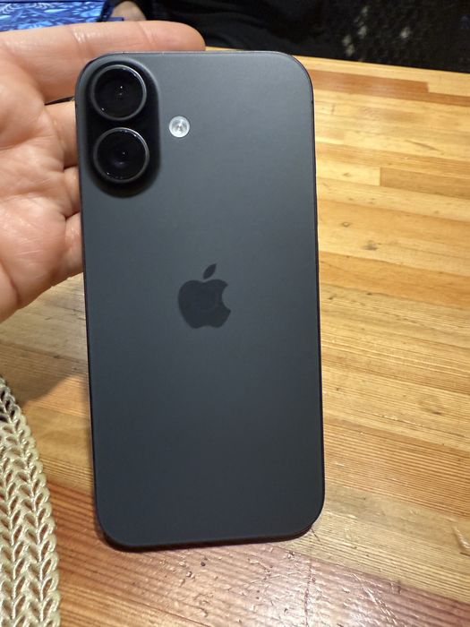 Айфон 17  с гарантей