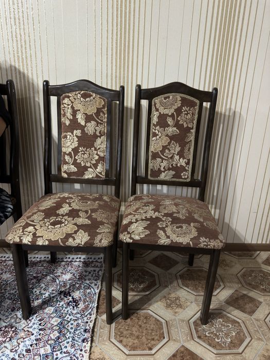 Продам стулья.