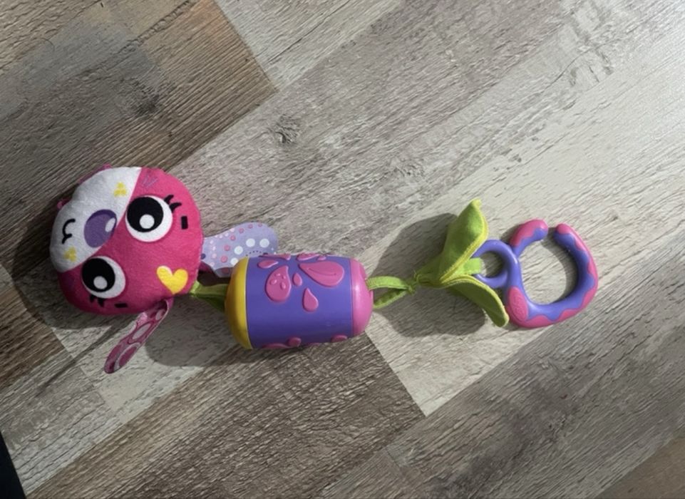 Lot jucarii si plusuri pentru bebelusi