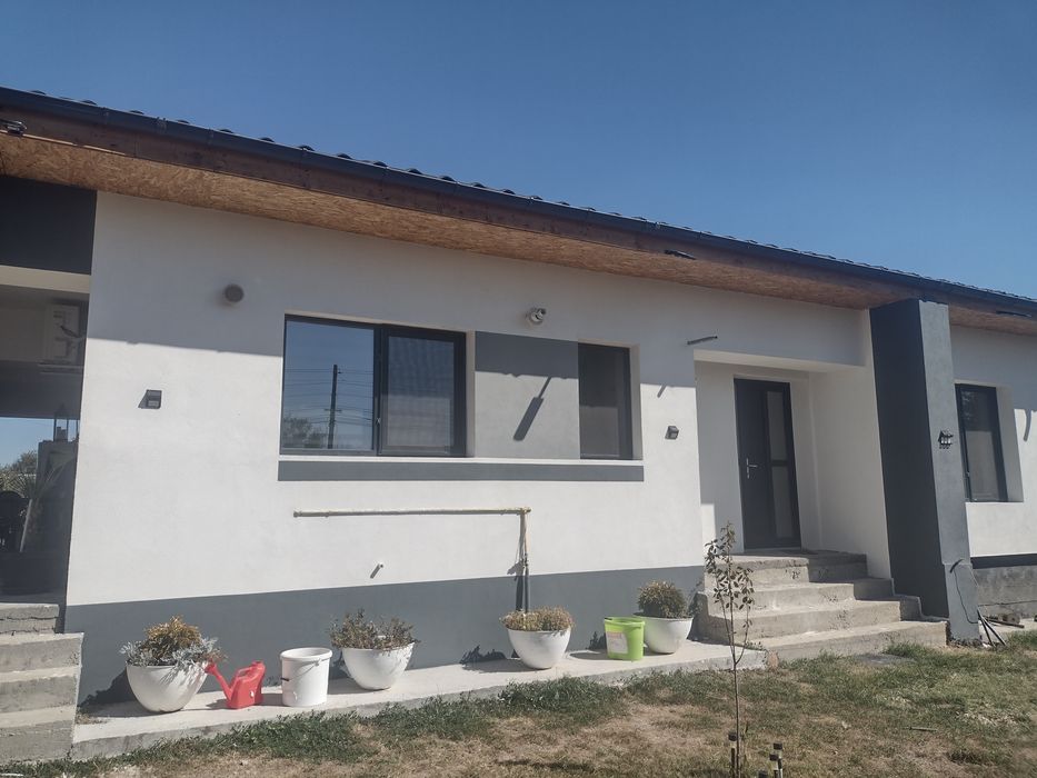 Casa de vânzare parter