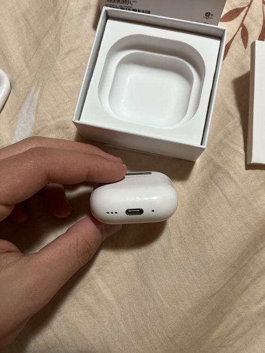 AirPods 4 _ANC