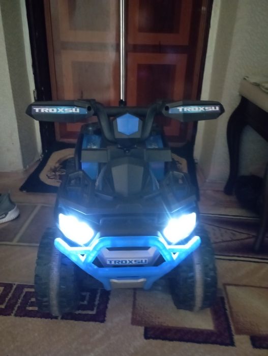 Detskiy kvadradsikl 2:4 let