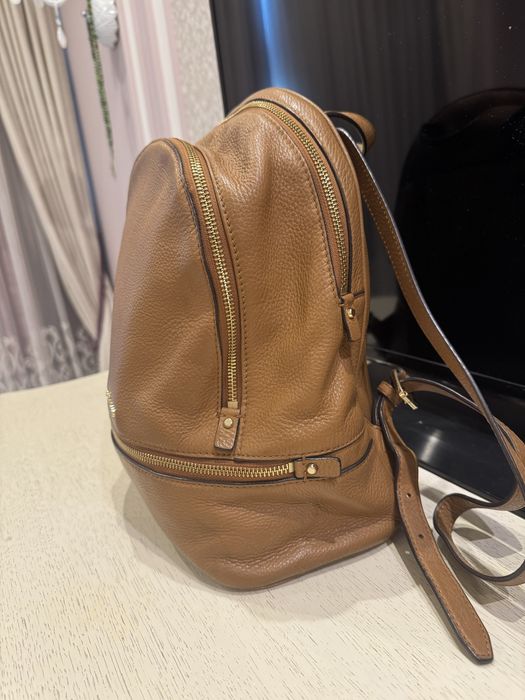 Продам рюкзак оригинал