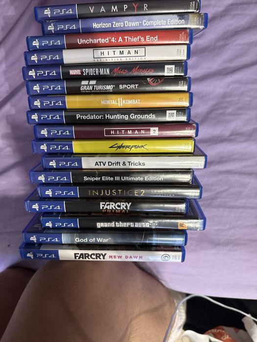 Playstation 4 slim 500 gb (отлично състояние)