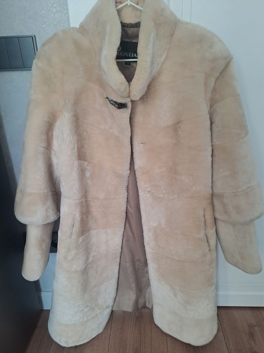 Продам шубу. Размер М(42-44)