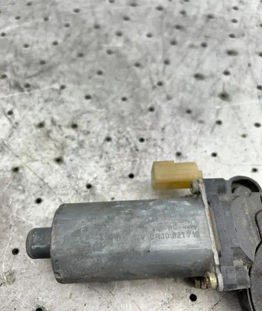 Motoras macara geam fata stanga 676283620630 676283620630 BMW Seria 3