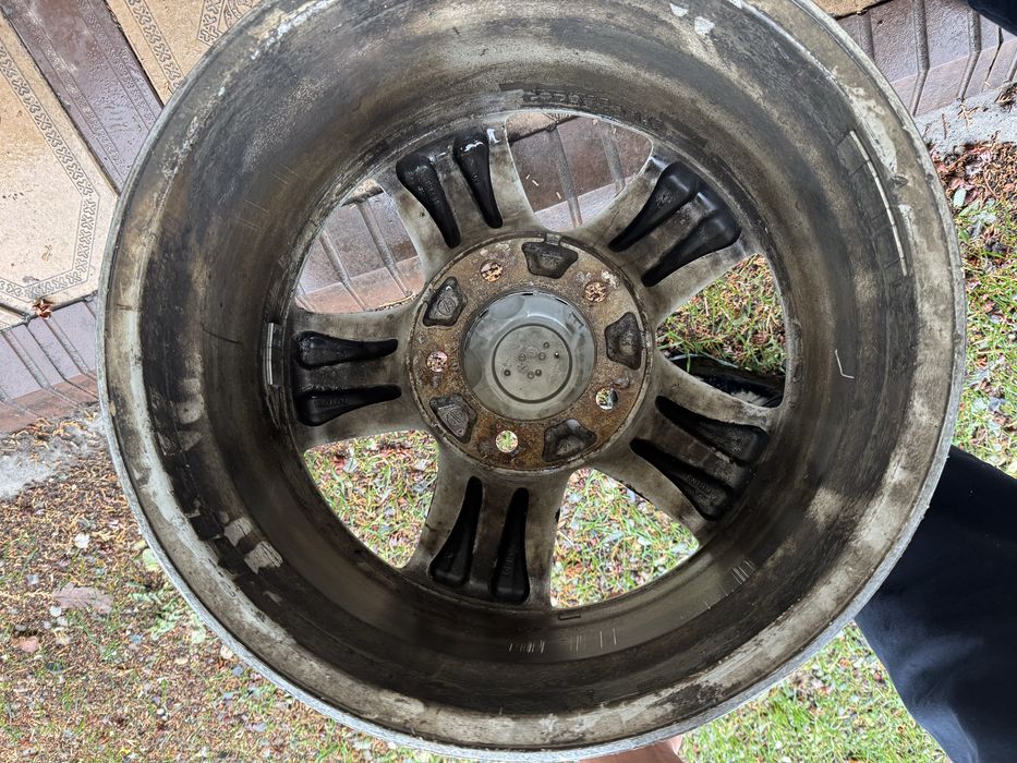 Ланд крузер 200.