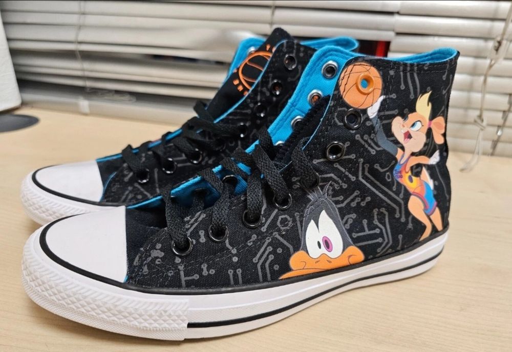 Converse All Star Looney Tunes mărimea 40