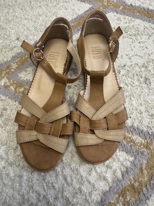 Отдам женскую обувь